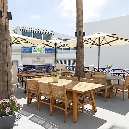 Asimina * Fira (Santorini)